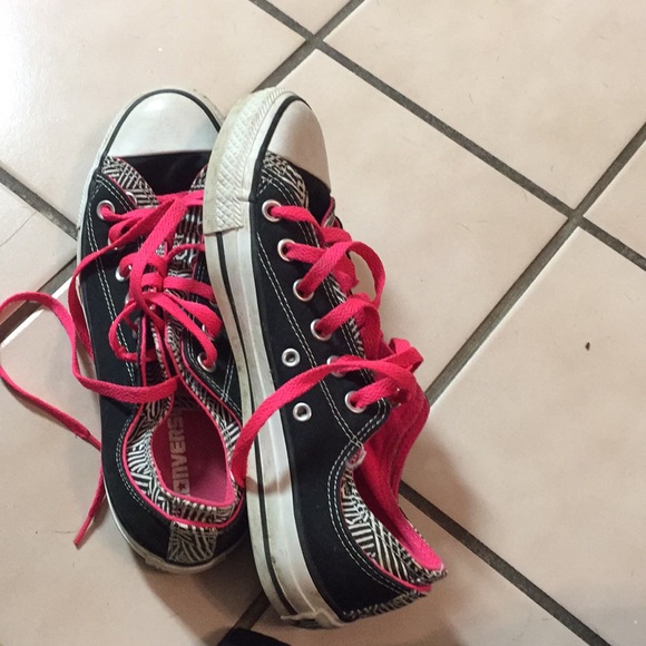 Converse - Picture 2 of 3